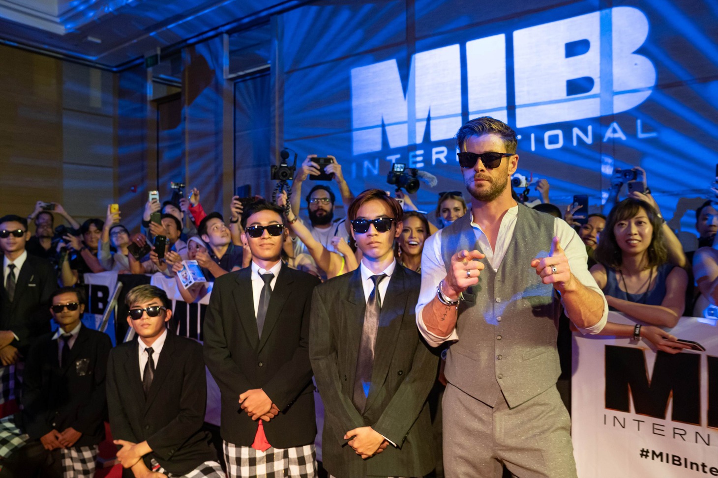 インドネシア・バリ島で行われた「メン・イン・ブラック：インターナショナル」ファンイベントに登壇したクリス・ヘムズワース。
