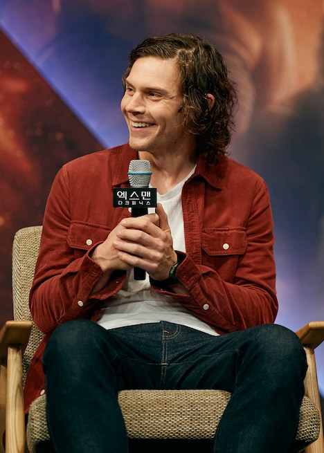 エヴァン・ピーターズ