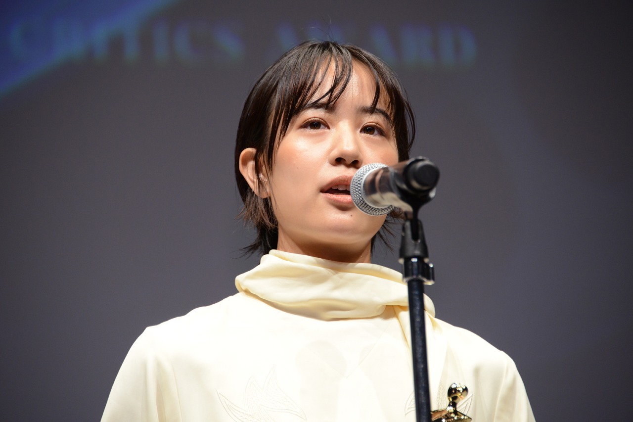 石橋静河