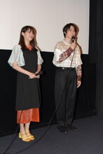 左から関水渚、細田佳央太。