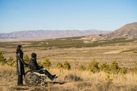 「帰れない二人」