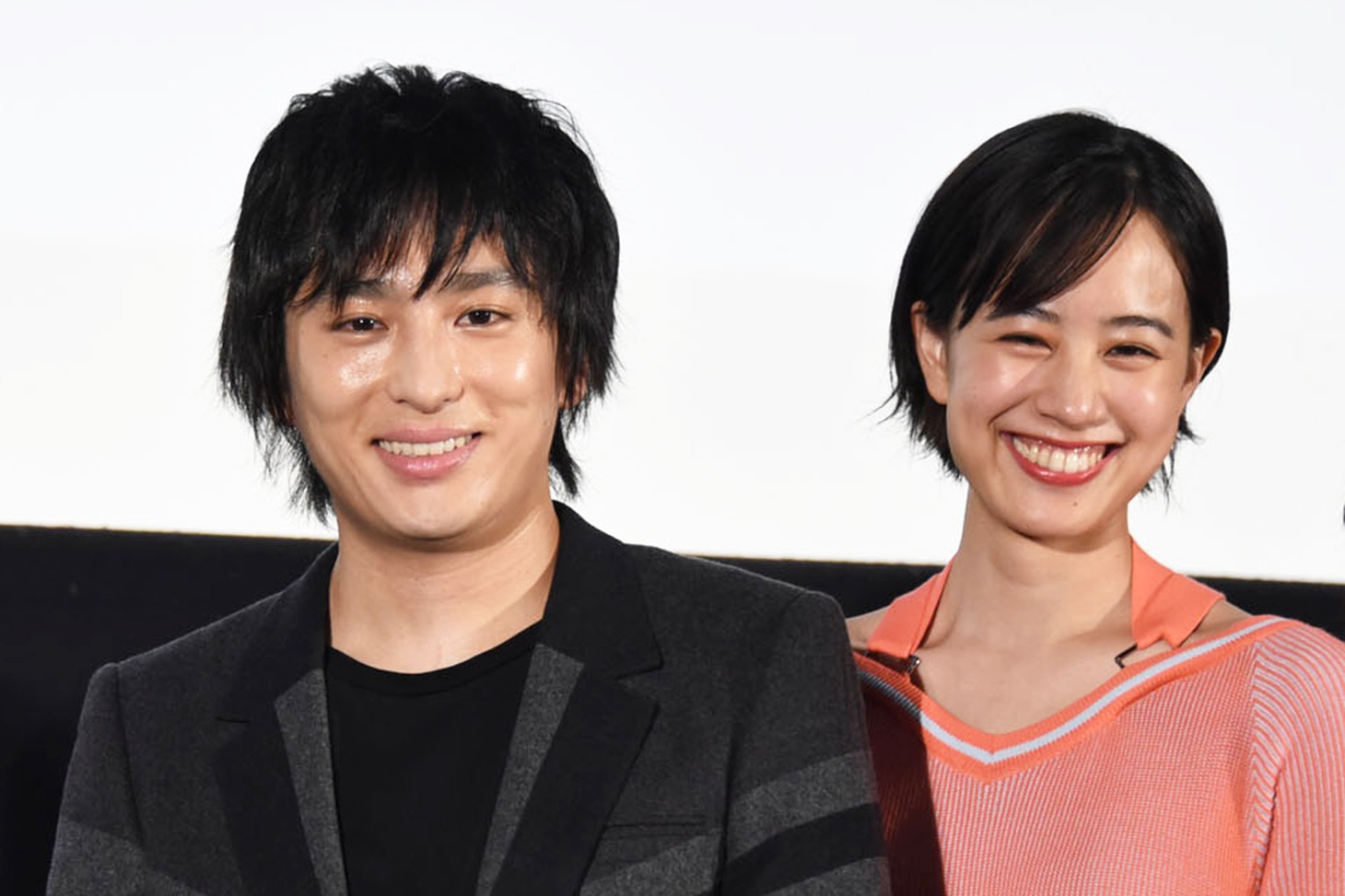 古舘佑太郎と石橋静河。