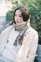 「静かな雨」より、こよみ役の衛藤美彩。