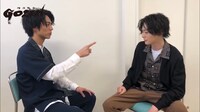 「『GOZEN』真剣勝負」スペシャルムービー第3試合より、小野塚勇人（左）と犬飼貴丈（右）。