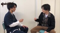 「『GOZEN』真剣勝負」スペシャルムービー第3試合より、小野塚勇人（左）と犬飼貴丈（右）。