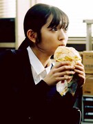 「Iターン」より、鈴木愛理演じる吉村美月。