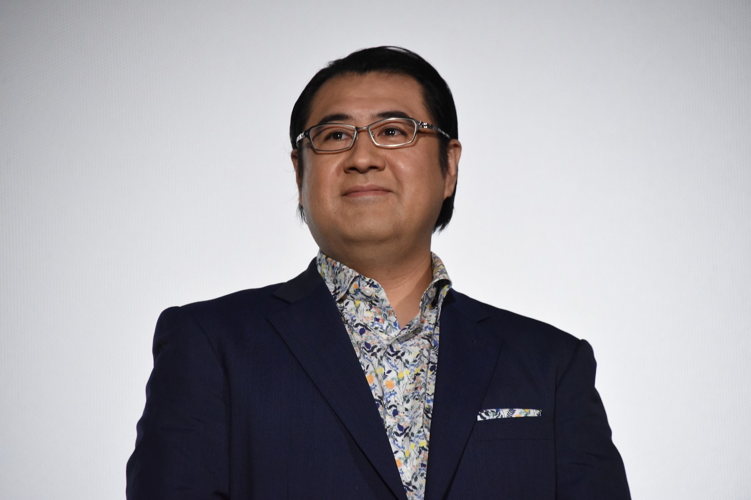 小手伸也
