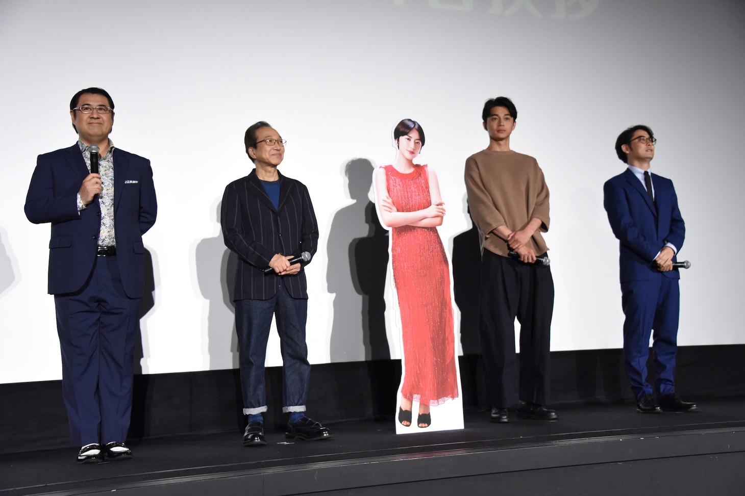 「コンフィデンスマンJP」大ヒット御礼舞台挨拶の様子。
