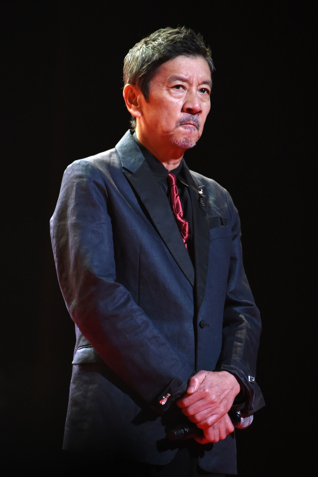 奥田瑛二