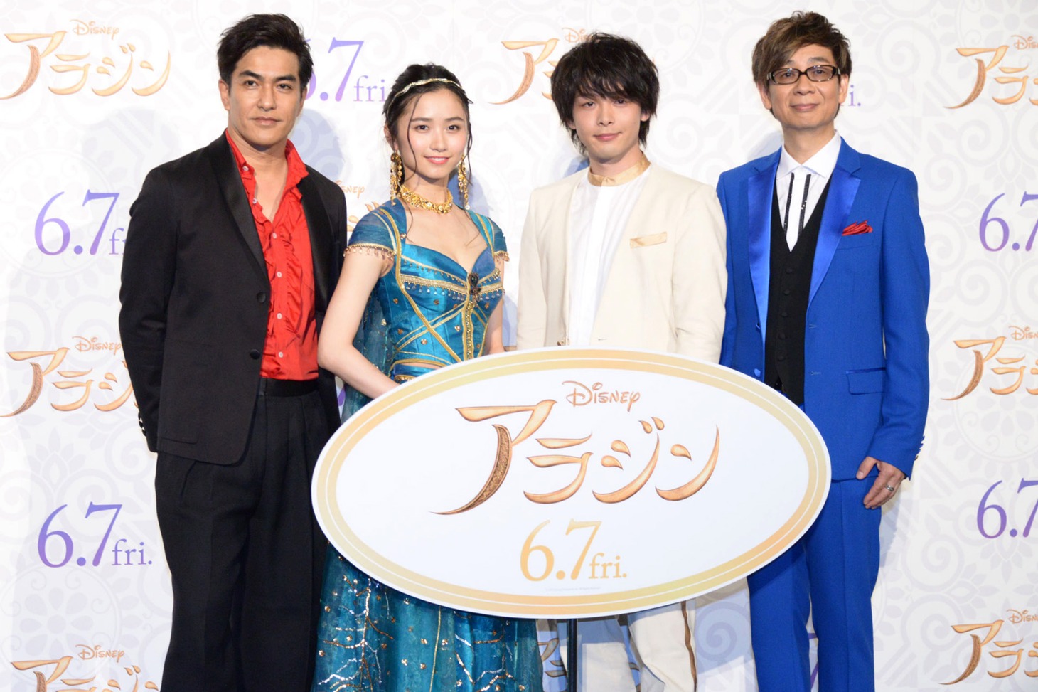 「アラジン」イベントにて、左から北村一輝、木下晴香、中村倫也、山寺宏一。