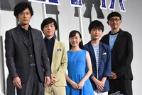 「海獣の子供」初日舞台挨拶の様子。左から稲垣吾郎、浦上晟周、芦田愛菜、石橋陽彩、渡辺歩。