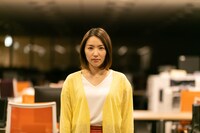 菅野亜香里役の徳永えり。