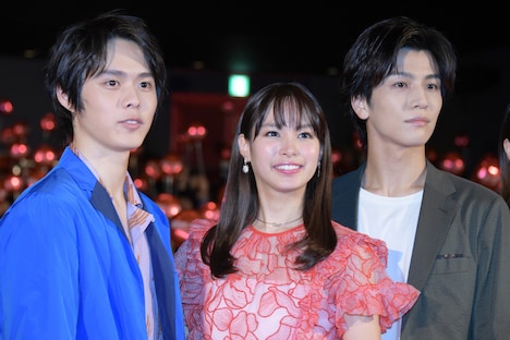 「町田くんの世界」公開記念舞台挨拶の様子。