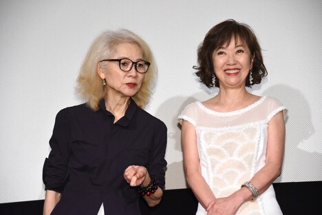 左から木内みどり、浅田美代子。