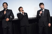 左から阿部進之介、小関裕太、佐藤二朗。