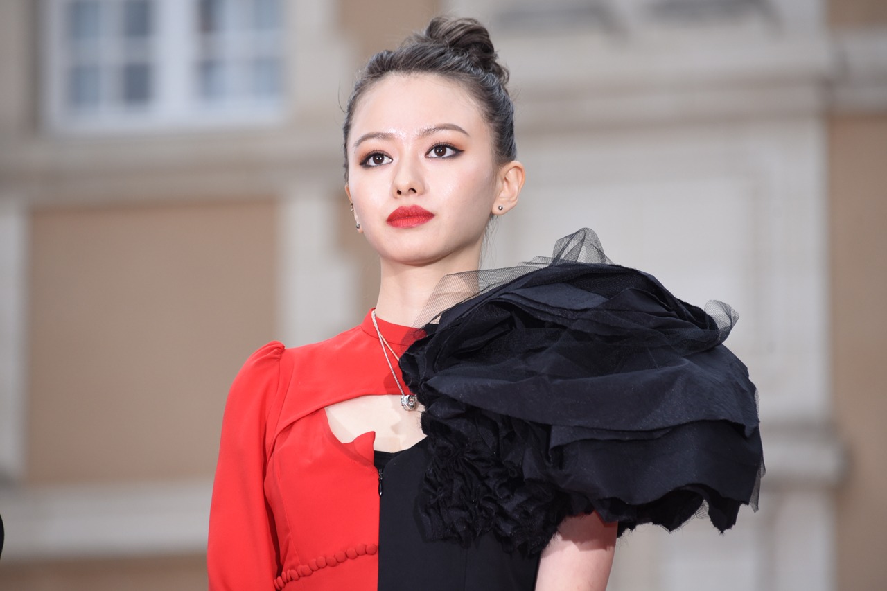 山本舞香