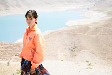 「旅のおわり世界のはじまり」メインビジュアル (c)2019「旅のおわり世界のはじまり」製作委員会／UZBEKKINO