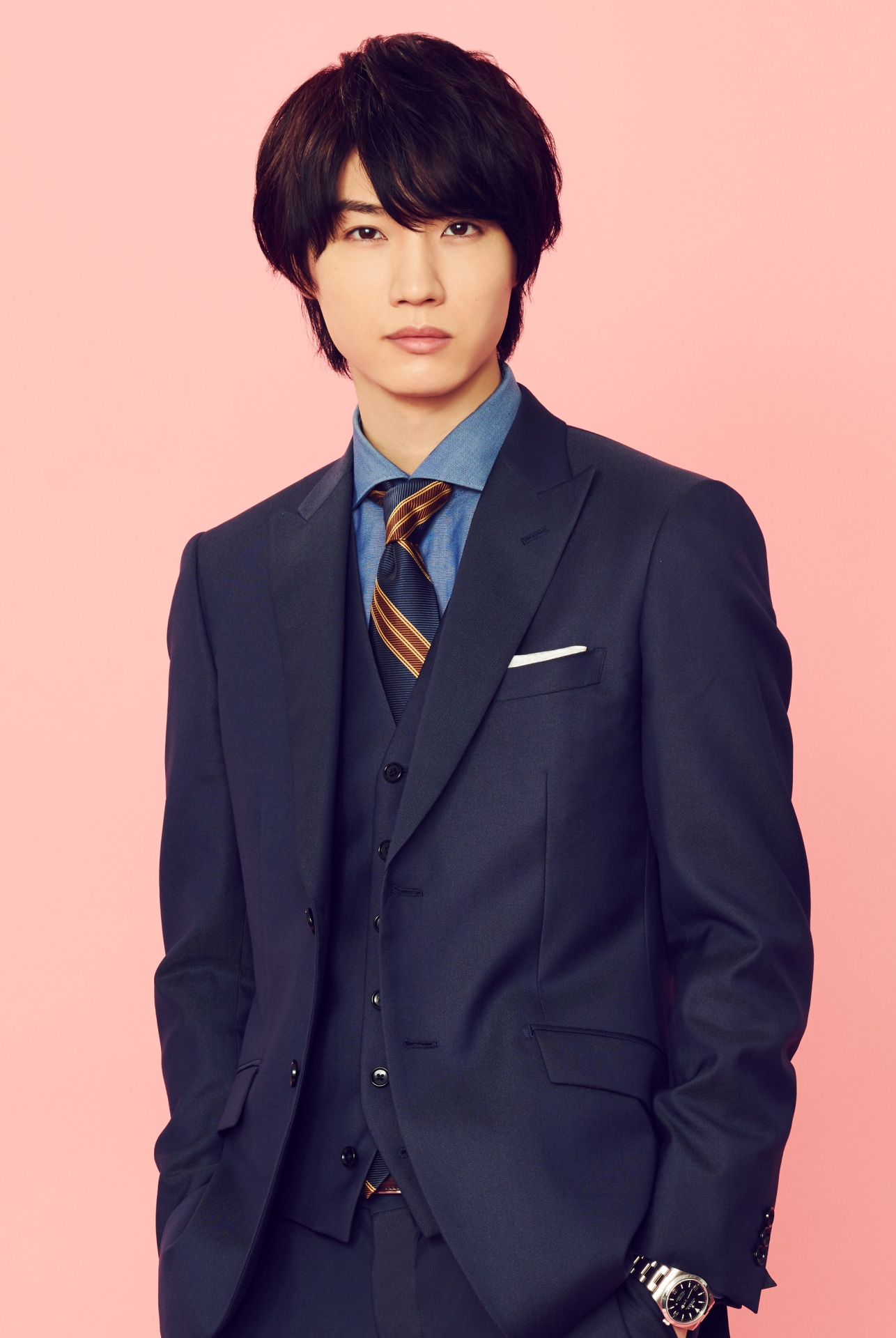 桜田通演じる深見宏斗。