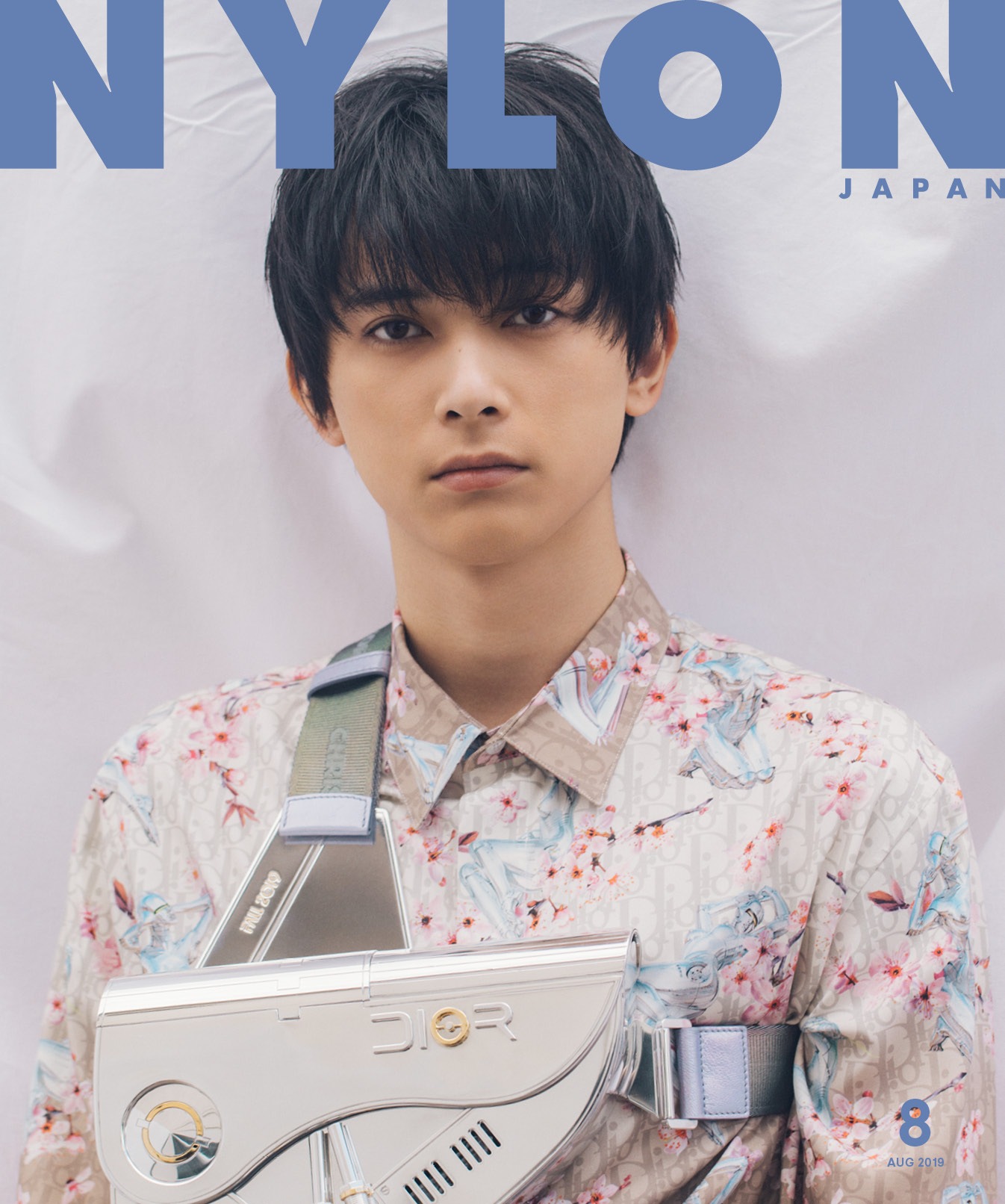 NYLON JAPAN8月号表紙