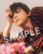 NYLON JAPAN8月号付属のポスター。