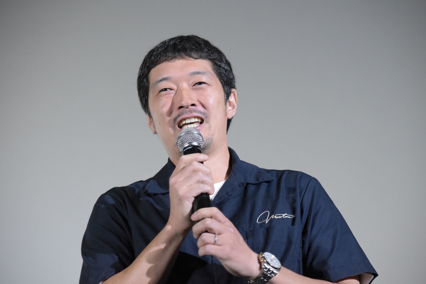 綾部真弥