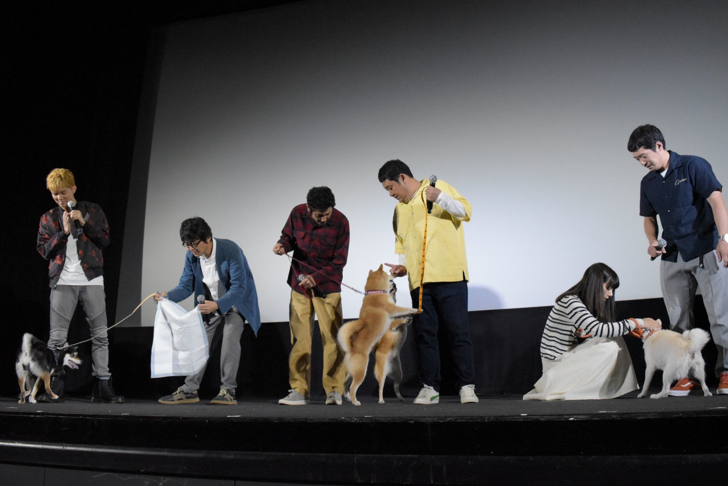 「柴公園」初日舞台挨拶の様子。