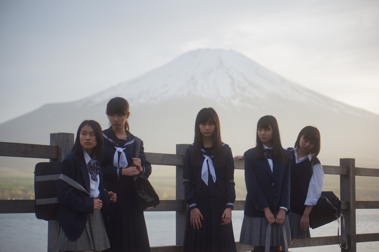 少女たちが“大人になりたくないツアー”決行、「私たちは、」8月に公開決定