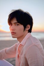 岡田健史ファースト写真集「鼓動」より。