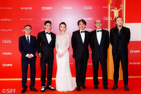 第22回上海国際映画祭に出席した「オーバー・エベレスト 陰謀の氷壁」のスタッフ、キャスト。