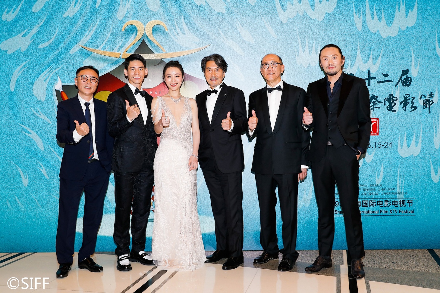 第22回上海国際映画祭に出席した「オーバー・エベレスト 陰謀の氷壁」のスタッフ、キャスト。