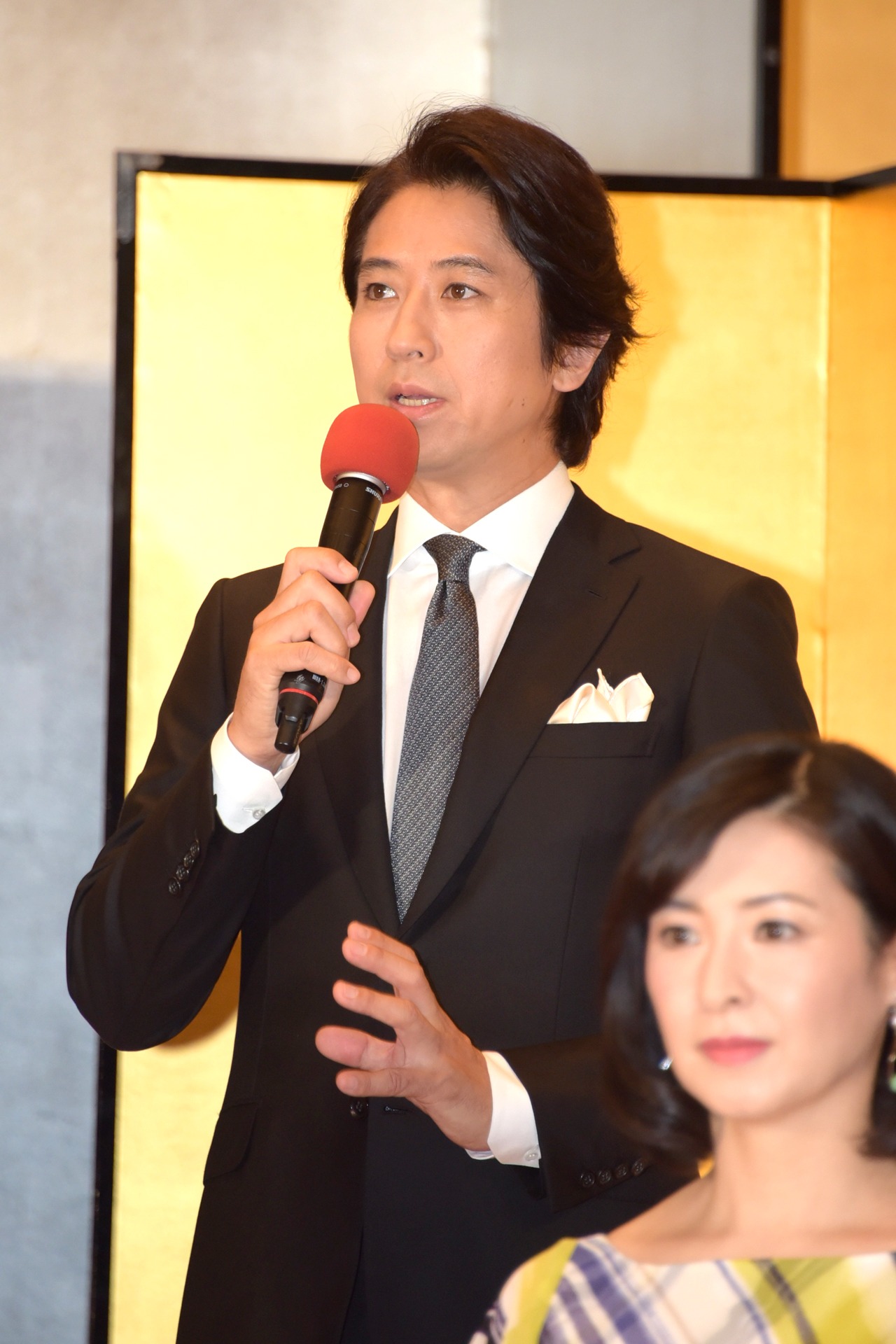 谷原章介
