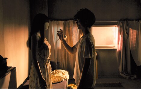 「アンダー・ユア・ベッド」新場面写真