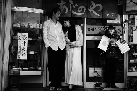 「影に抱かれて眠れ」