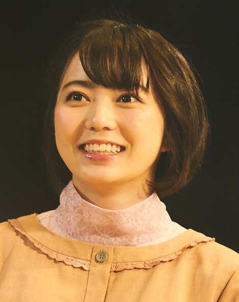 「びしょ濡れ探偵 水野羽衣」より、安本彩花演じる星ヒカル。