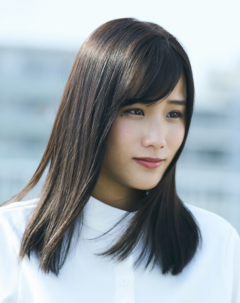 「びしょ濡れ探偵 水野羽衣」より、秋山ゆずき演じる水村かけみ。