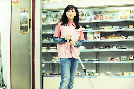 「いちごの唄」より、麻生久美子。