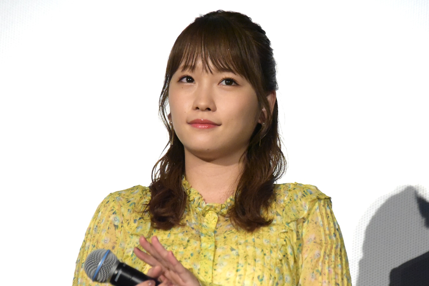 川栄李奈