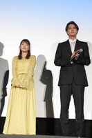左から川栄李奈、片寄涼太。