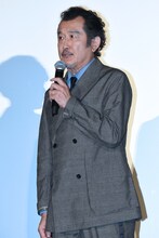 吉田鋼太郎