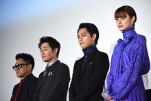 左から宮川大輔、安田顕、柳楽優弥、山本美月。