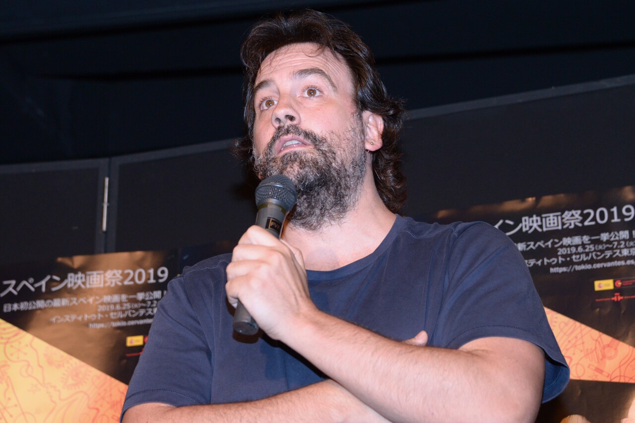 「スペイン映画祭2019」オープニングイベントに登壇したイサキ・ラクエスタ。