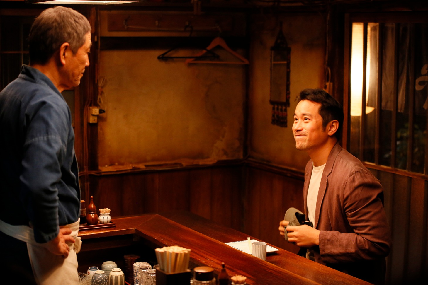 「深夜食堂-Tokyo Stories Season2-」より、ジョセフ・チャン（右）。