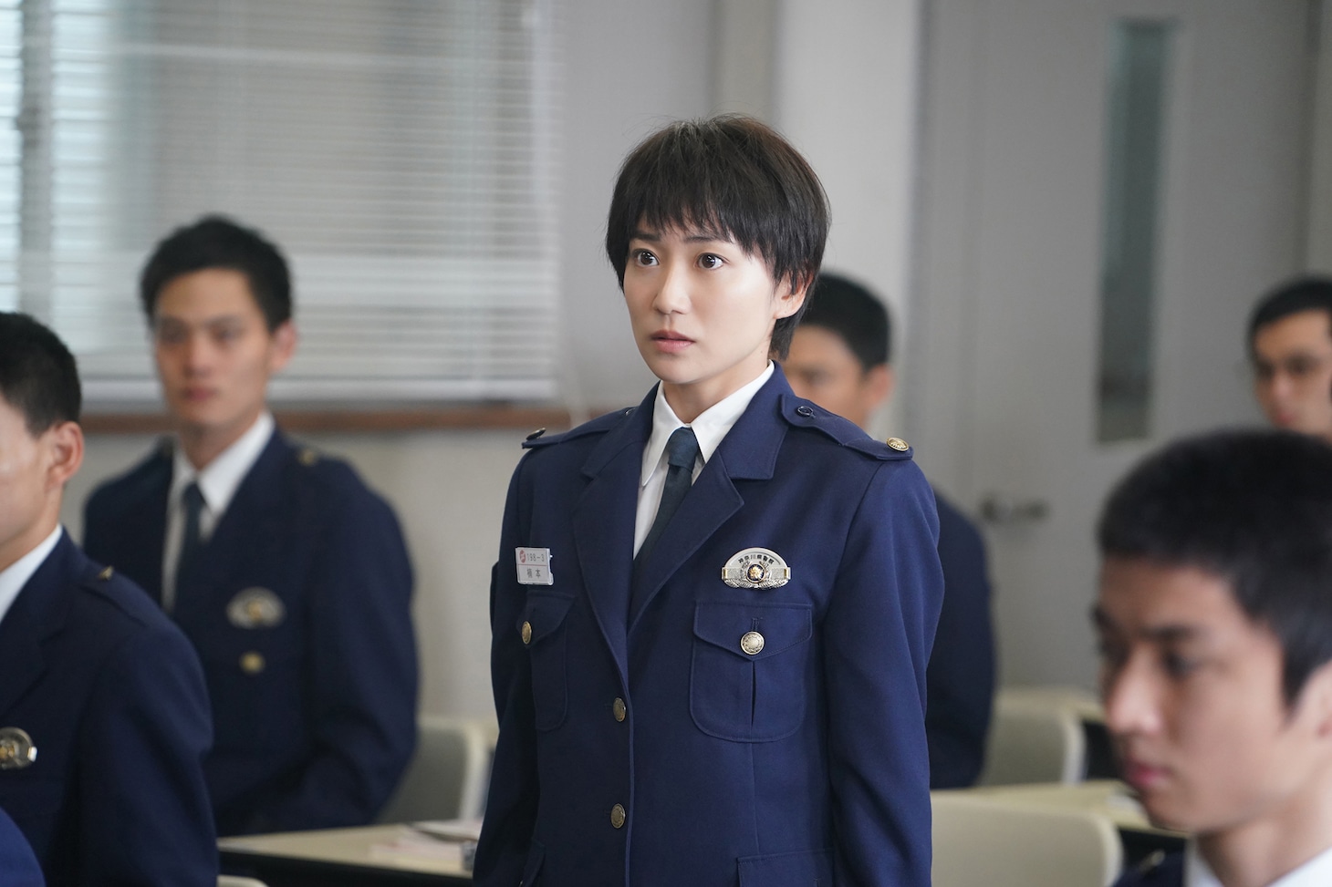 ドラマ「教場」より、大島優子演じる楠本しのぶ（中央）。