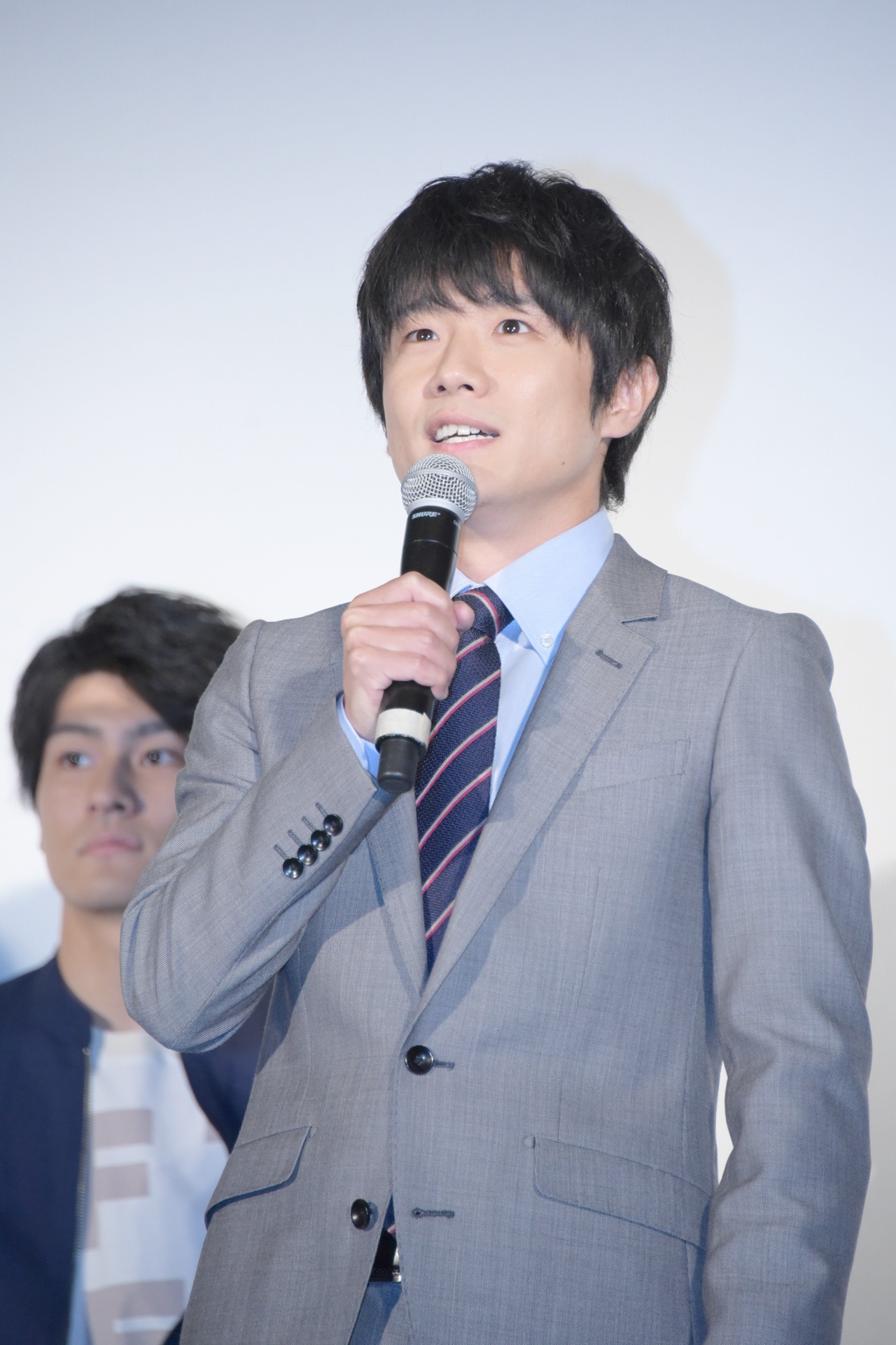 風間俊介（手前）