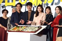 「今日も嫌がらせ弁当」舞台挨拶の様子。