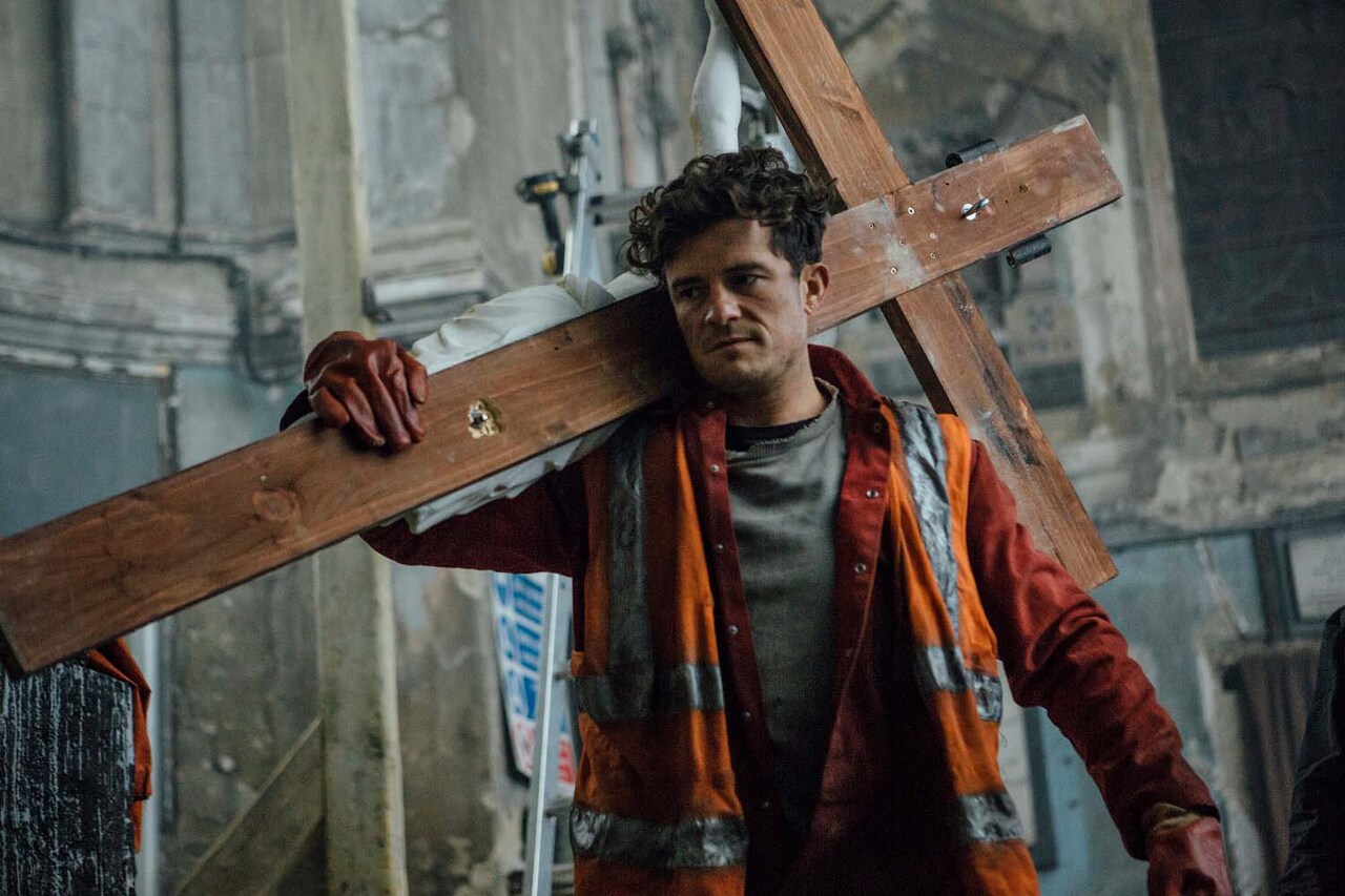 オーランド・ブルームがトラウマ植え付けた神父へリベンジ「復讐の十字架」予告