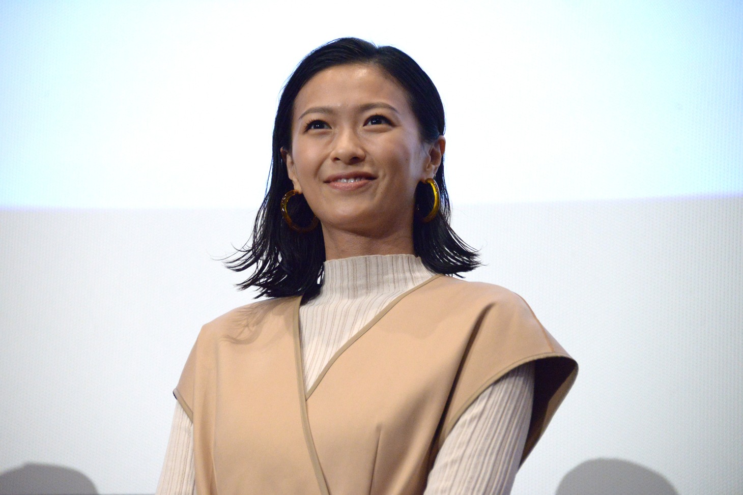 榮倉奈々