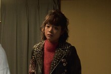 「いちごの唄」より、岸井ゆきの演じるアケミ。