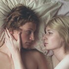 エリザベス・デビッキ演じる人妻が少年と…「ブレス あの波の向こうへ」新映像