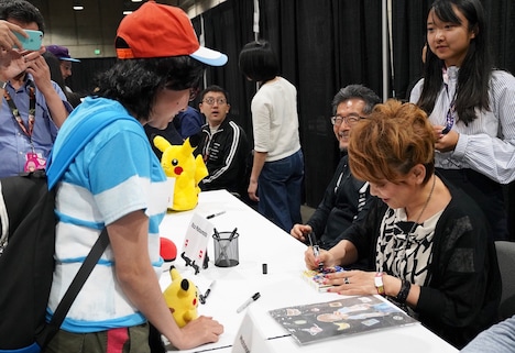「Anime Expo 2019」で行われたサイン会の様子。